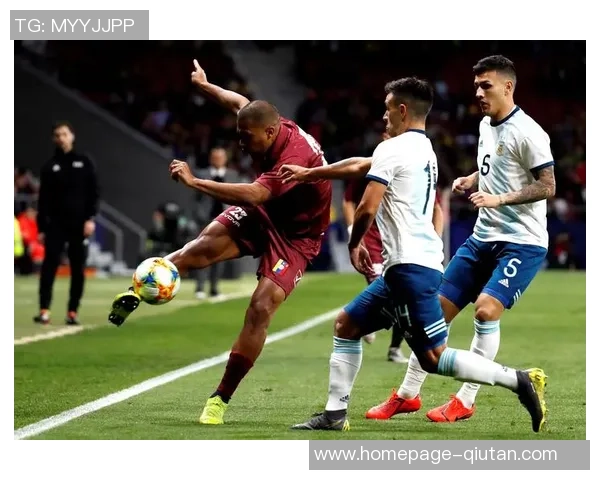 日本与委内瑞拉友谊赛精彩对决展现足球魅力与团队精神